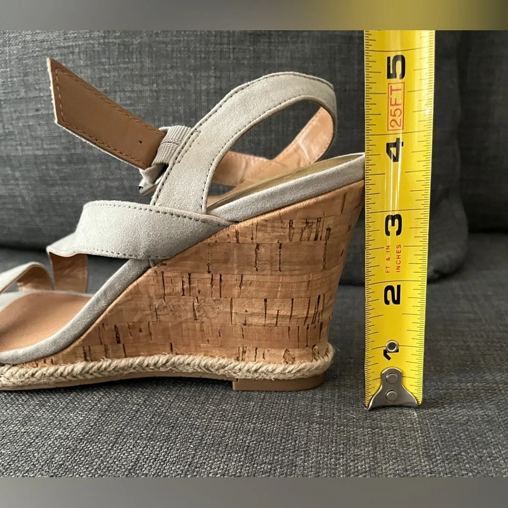 Dolce Vita DV8 Pierra strappy wedge in gray size 8